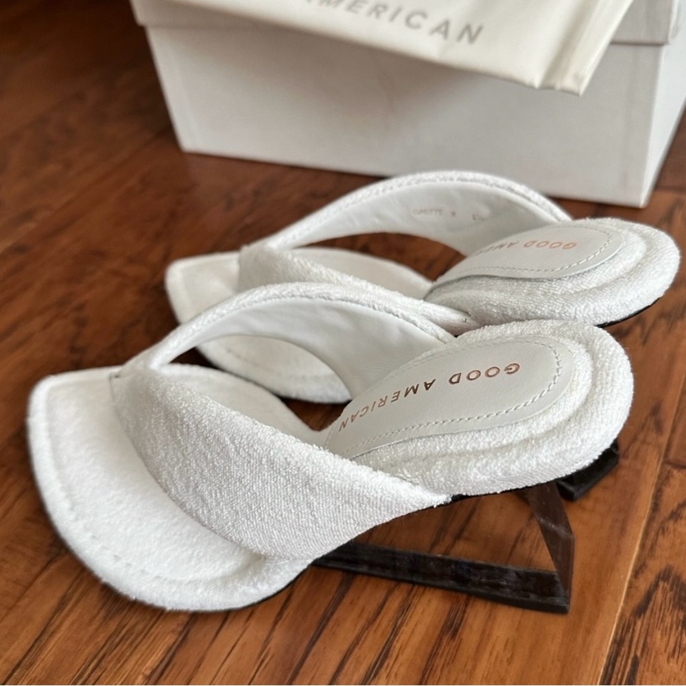 Good American Size: 10.5 White Terry Wedge Sandals